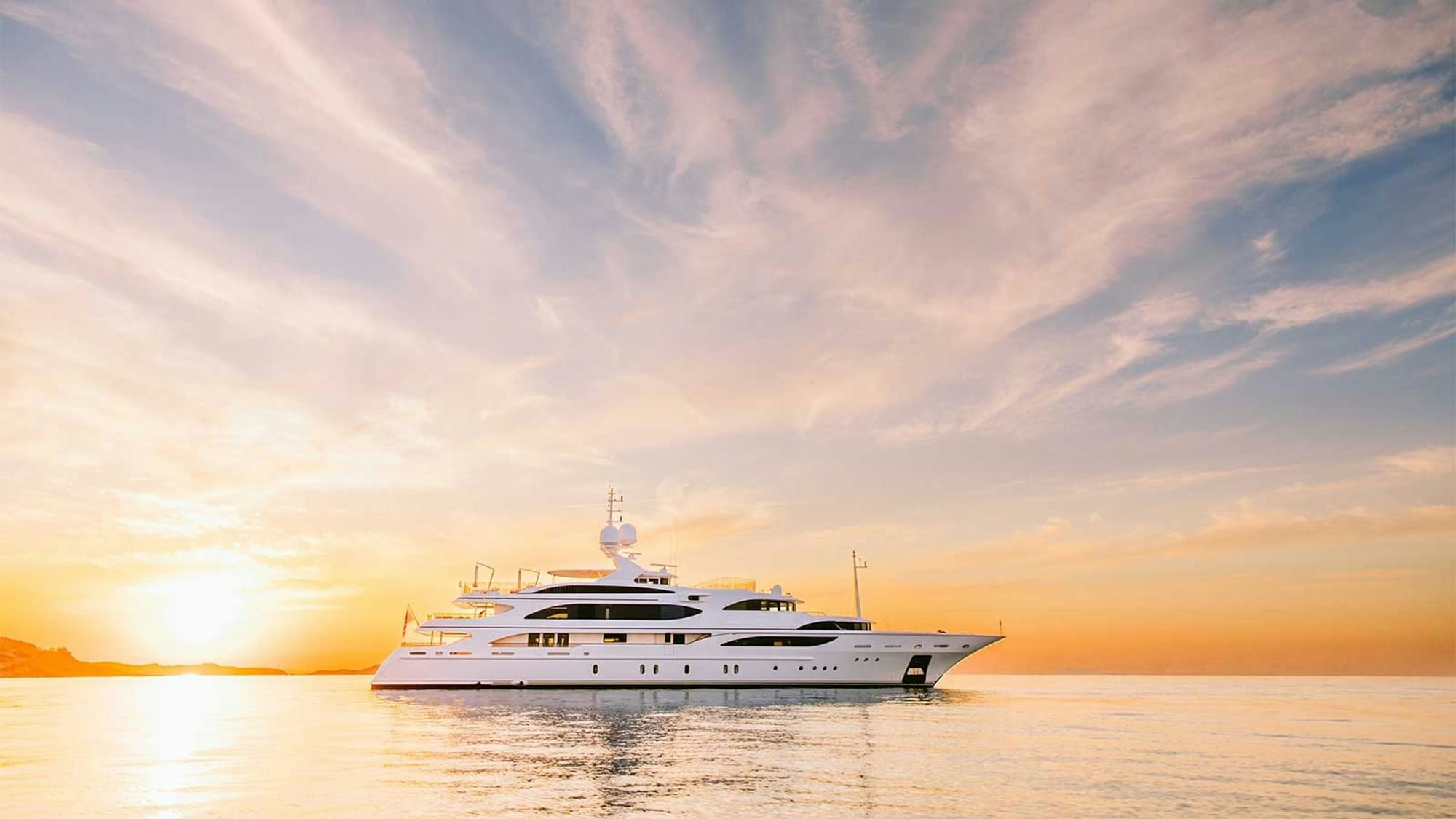 Dilara, 59.3 m Benetti charter yacht