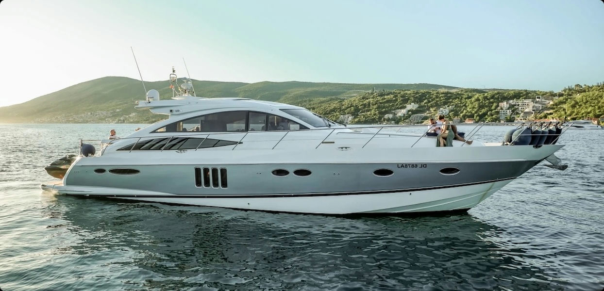 Arat Princess V65, 21 m Princess V65 charter yacht